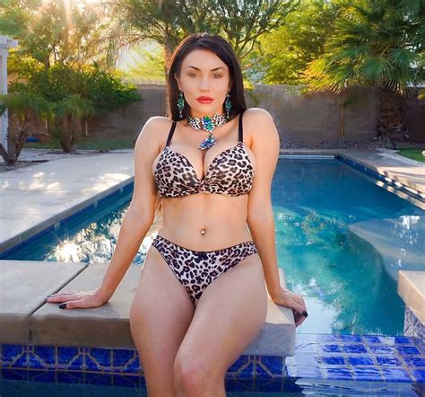 Courtney Stodden Shares Super Sexy Bikini Pictures