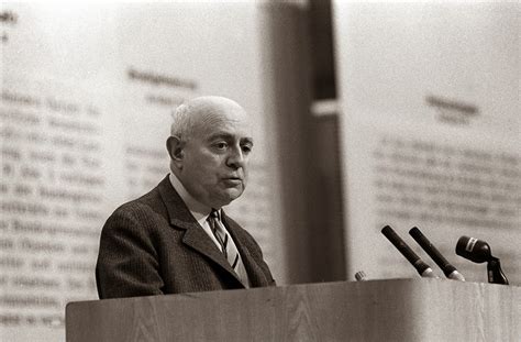 Theodor Adorno Y La Autonomía Del Escritor — Multiversos