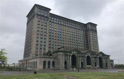 Ford Turning Historic Detroit Train Station Into Tech Hub