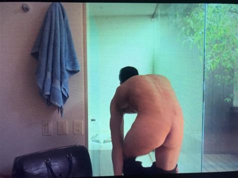 Alejandro Speitzer Y Su Impactante Desnudo En El Club De Netflix FOTOS