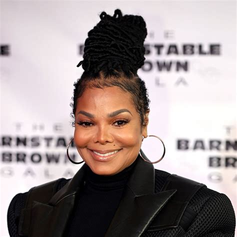 Janet Jackson Reveals Her Baby Bump As She Confirms Pregnancy With