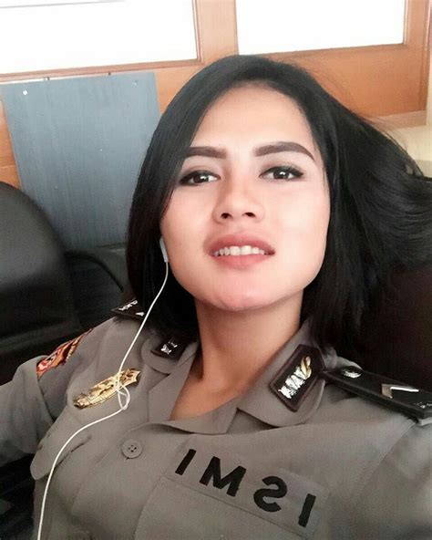 Polisi Wanita Indonesia Female Pilot Female Soldier Indonesian Women