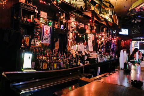 New Orleans 10 Most Dive Y Dive Bars New Orleans Locals Guide New