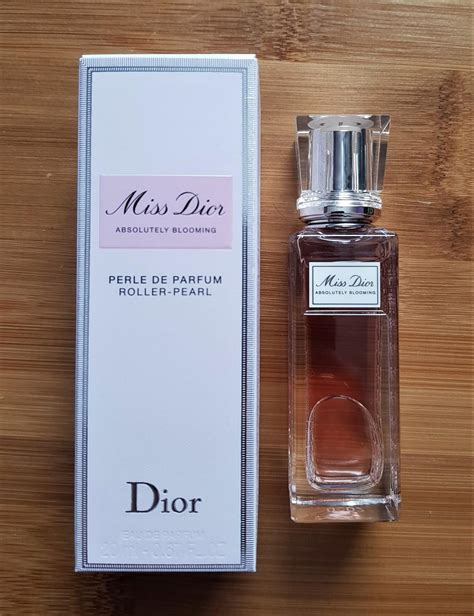 Miss Dior Absolutely Blooming Roller Pearl Christian Dior Perfume A