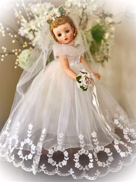 Gorgeous Vintage 1957 Madame Alexander 16 5” Elise Bride Doll Peignoir Set Madamealexander