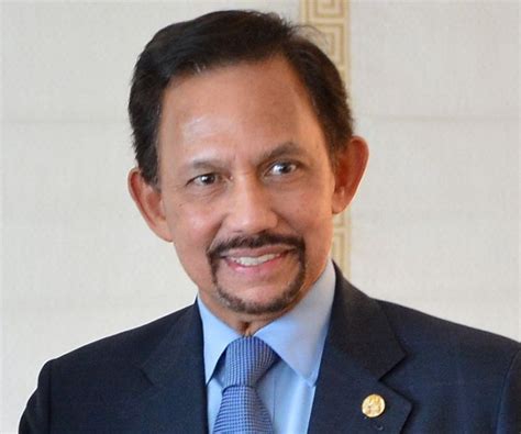 He was once considered the richest man in the world. Hassanal Bolkiah Biography - Facts, Childhood, Family Life ...