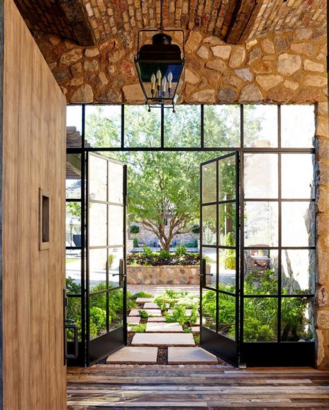 Create A Private Oasis With These Beautiful Courtyard Ideas Outdoor