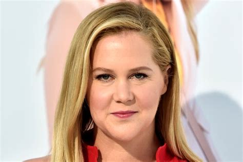Amy Schumer Signs First Look Deal With Hulu Sets Comedy Series Love