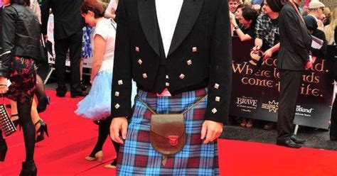 Kevin Mckidd In A Kilt History Lives On Dressing Your Fictional