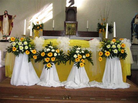 Menyediakan jasa dekorasi bunga untuk berbagai event. Alamanda Puspita: Dekorasi Sakramen & Pemberkatan Gereja