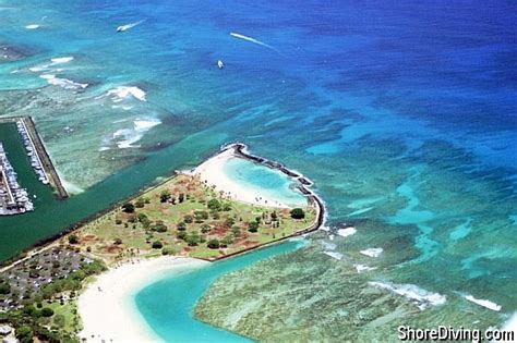Magic Island Lagoon In Oahu Hawaiian Islands Zentacle Scuba Diving