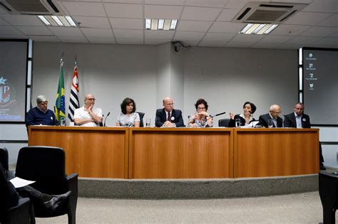 Ato reinstala frente em defesa de institutos e fundações do Estado