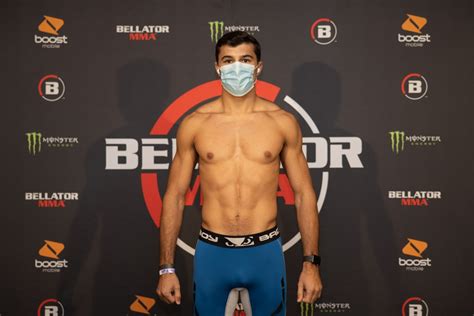 Khonry Gracie Bellator 252 Weigh Ins Mma Junkie