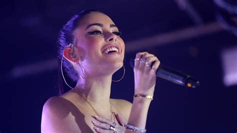 Madison Beer Helped Fans Who Experienced Seizures At Her Concert Teen