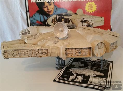 Star Wars Vintage Millennium Falcon En The Empire Strikes Back Palitoy