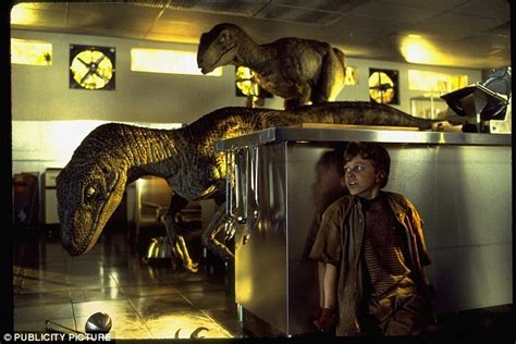 Think The Velociraptor Is Scary Meet Dakoraptor The Biggest Winged