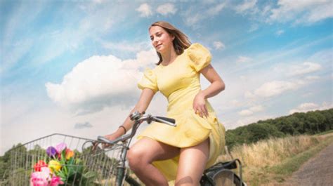 VidÉo Faire Du Vélo En Jupe Sans Montrer Sa Culotte Cest Maintenant Possible Grâce à Des
