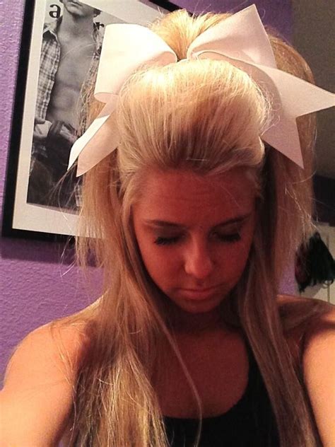 Cute And Beautiful Cheer Hairstyles Hairstylo Cheer Hair Cheerleading Hairstyles Cheer
