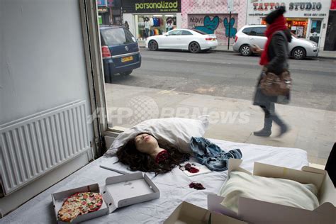 「食べられる殺人現場」、ロンドンで映画イベント 写真17枚 国際ニュース：afpbb News