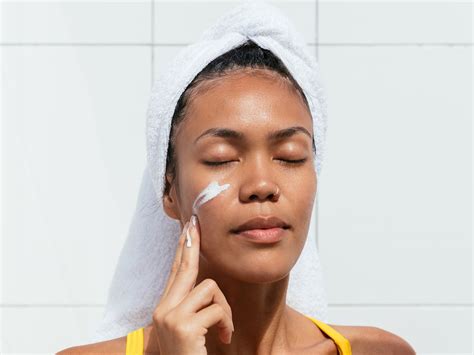 The Ultimate Skincare Routine For Dry Skin According To Dermatologists
