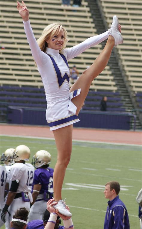 Uw Cheerleader Heel Stretch A Photo On Flickriver