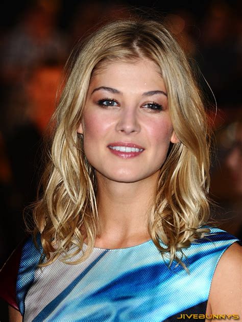 Her accolades include a primetime emmy award and an academy award nomination. Rosamund Pike special pictures (10) | Film Actresses