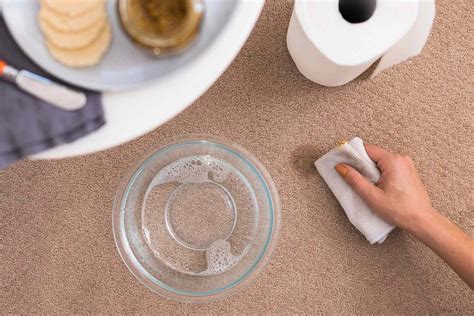 How To Remove Mustard Stains From Clothes And Carpet