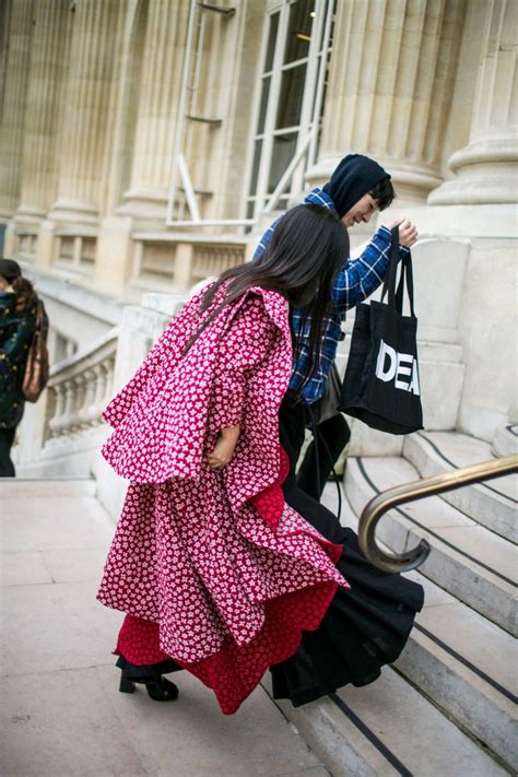 They Are Wearing Paris Fashion Week Womens Spring 2018 Cool Street