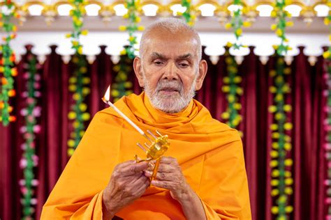 24 March 2021 Hh Mahant Swami Maharajs Vicharan Nenpur India