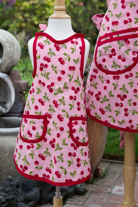 apron mommy and me vintage style retro cheery by jassykitchen