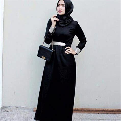 Dress Hitam Polos Hijab 18 Inspirasi Ootd Dress Hitam Hijab Untuk Berbagai Acara