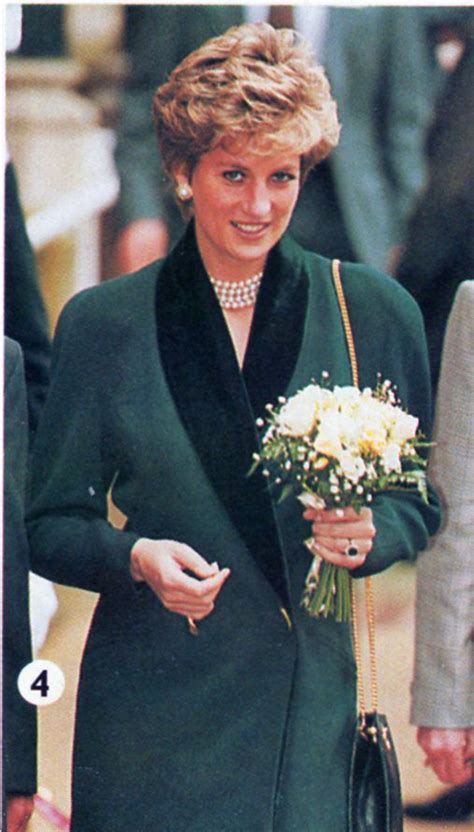 Princess Diana Images Princess Diana Fashion Princess Of Wales Lady Diana Spencer Short