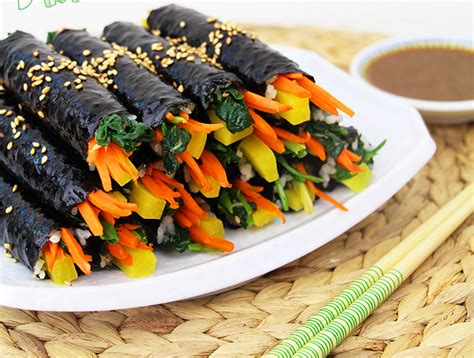 Korean Seaweed Rice Roll 마약김밥 Mayak Gimbap Recipesxp