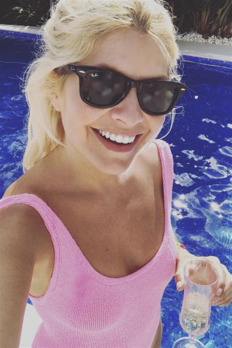 Holly Willoughby Shows Off Incredible Figure In 80s Swimsuit Ok Magazine
