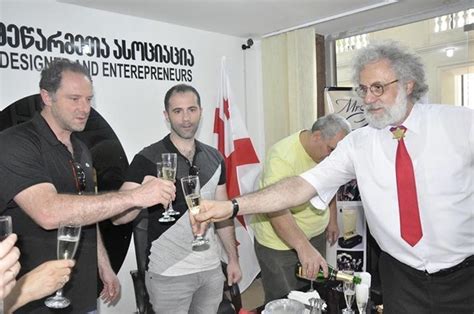 עסקאות קודמות בקרבת רחוב אוסקר שינדלר. פרופסור אלי שביט. אלי שביט.