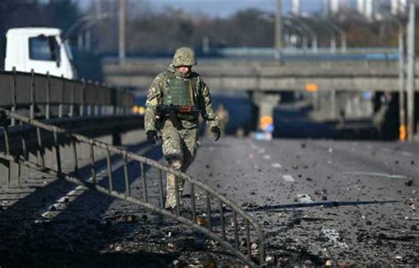 أوكرانيا والغرب يترقبان إعلان روسيا خفض الأنشطة العسكرية بحذرٍ