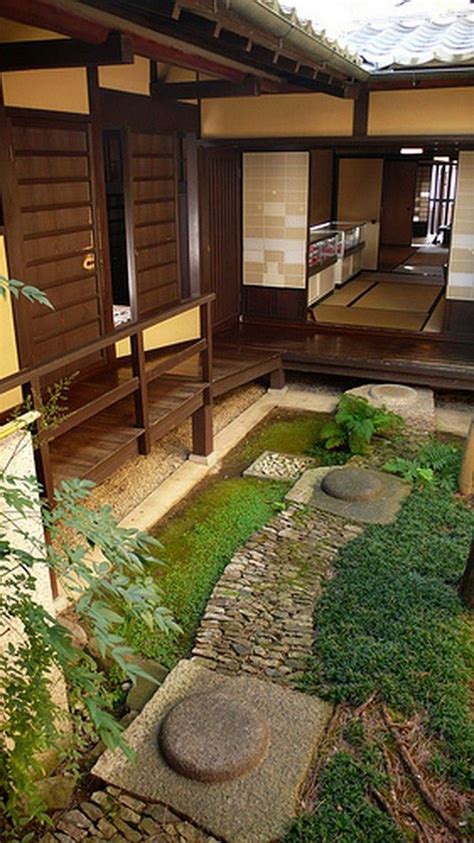 20 Classic Features Of Japanese Houses Courtyard Gardens Design