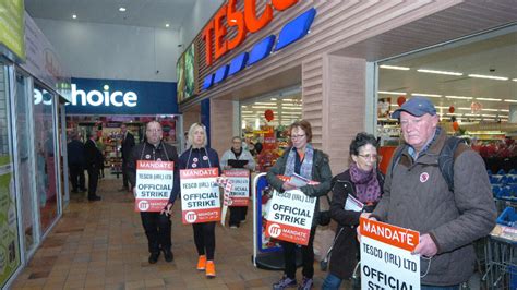 Tesco Workers Strike In Navan Meath Chronicle