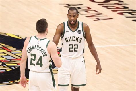 Middleton's girlfriend is samantha dutton, who he has been dating for quite some years now. Khris Middleton - Khris Middleton Girlfriend Samantha Dutton Age, Height ...