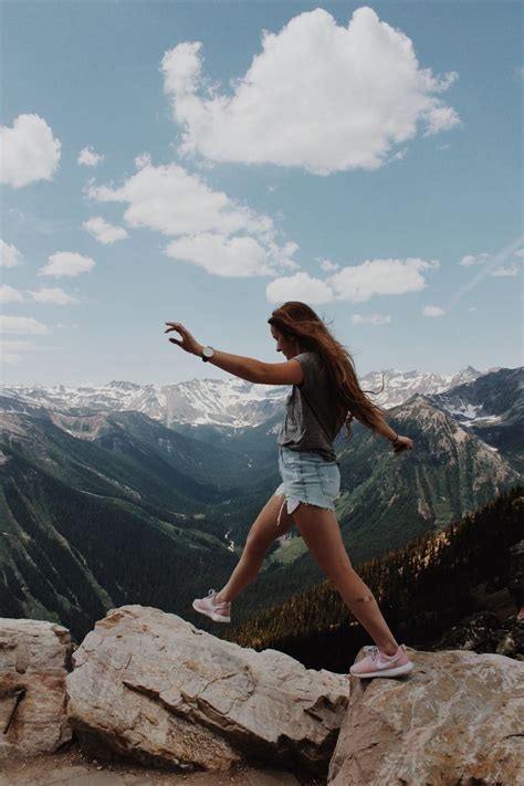 Mountains Travel Pictures Poses Hiking Picture Ideas Travel Pose