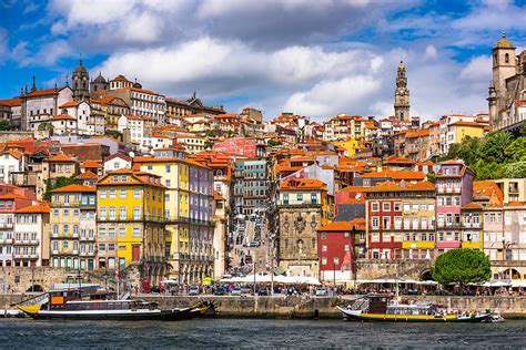 A Beautiful Description About Porto City In Portugal By Fabrício Reis