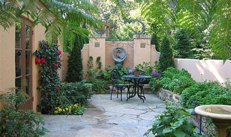 Italian Courtyard Garden Design Ideas