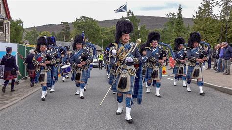 'sri dasmesh pipe band live on the legacy of sikh gurus and sikh raj', says s harvinder singh of the band. RAF Central Scotland Pipes & Drums parade through village ...