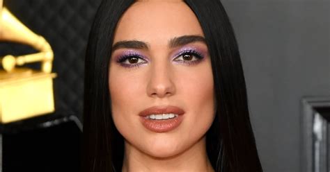 Dua Lipa S Hairstyle For The 2021 Grammys Was Missing Bangs POPSUGAR