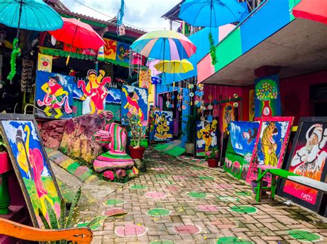 Comunidade Na Indonésia Ganha Pinturas Multicoloridas E Vira Atração