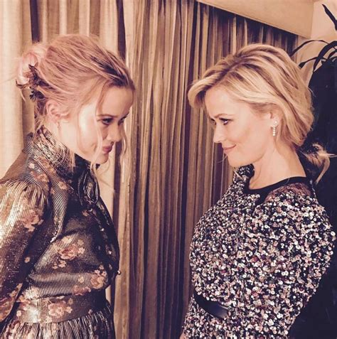 Reese Witherspoon Daughter Ava Twinning Moments Photos Reese