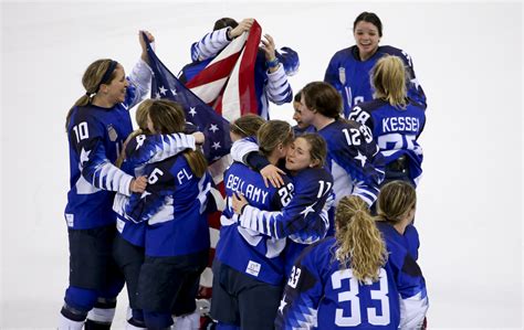Usa Women S Hockey Team Beats Canada For First Gold In 20 Years Men S Journal