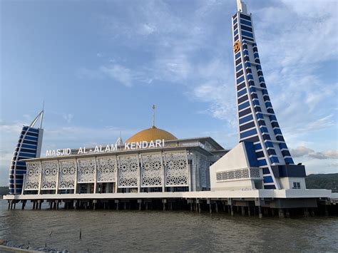Informasi Masjid Al Alam Jam Buka And Tiket Masuk Pergiyuk