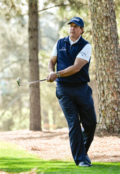 Phil mickelson is a professional golfer from san diego, california, u.s. Phil Mickelson goes from contention to Masters cut line ...