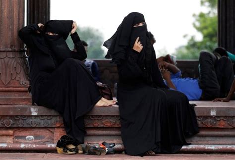 India Bans Muslim Men From Instantly Divorcing Their Wives Using Talaq Metro News